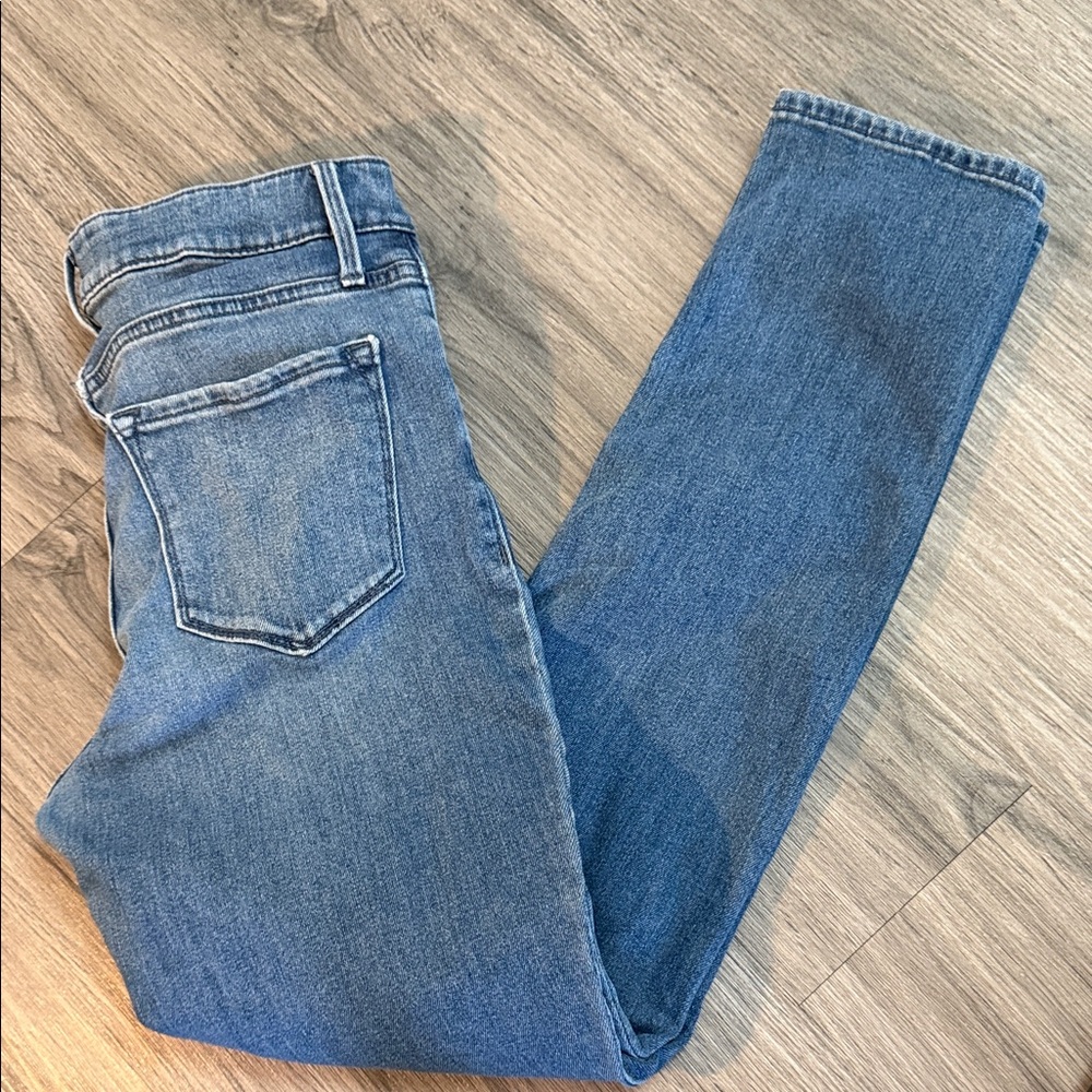 Old Navy Women's Straight Leg Blue Jeans EUC